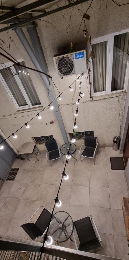 Rustaveli Two Bedroom Apartment With 5 Star Location Тбилиси Экстерьер фото