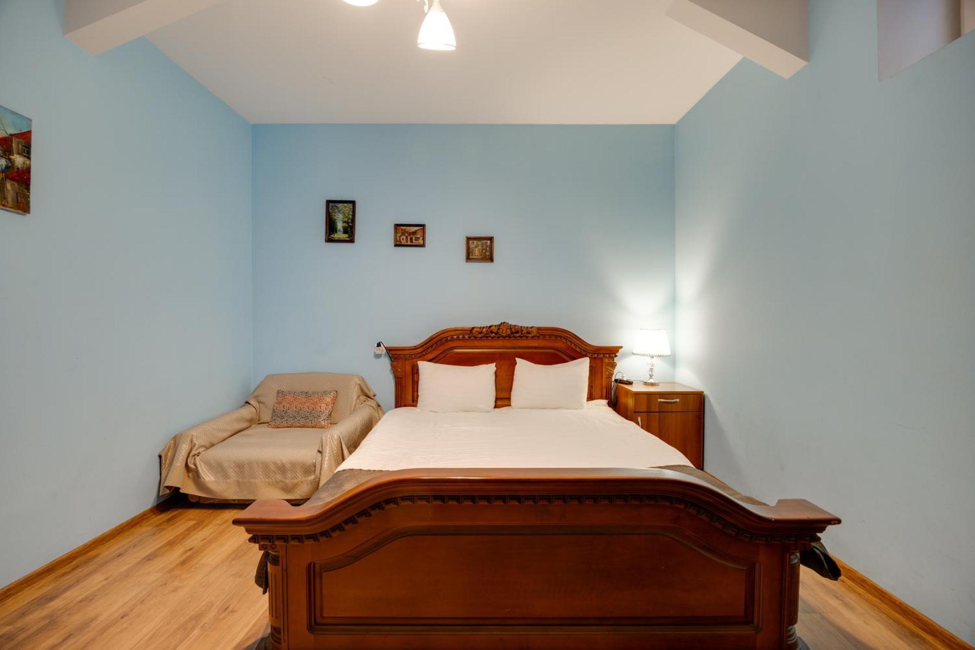 Rustaveli Two Bedroom Apartment With 5 Star Location Тбилиси Экстерьер фото